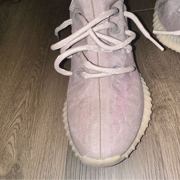 Adidas Yeezy - Picture 3 of 3